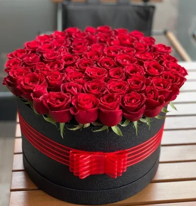 51 Roses Box