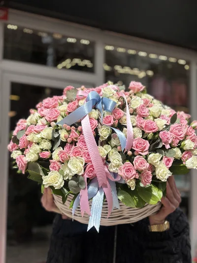 Luxury Pink & White Spray Rose Basket