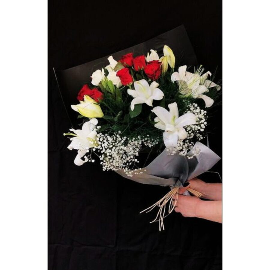 Lux Red & White Bouqet