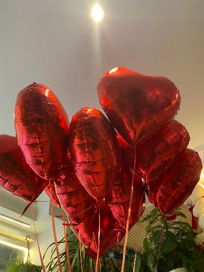 10x Flying Heart Balloons